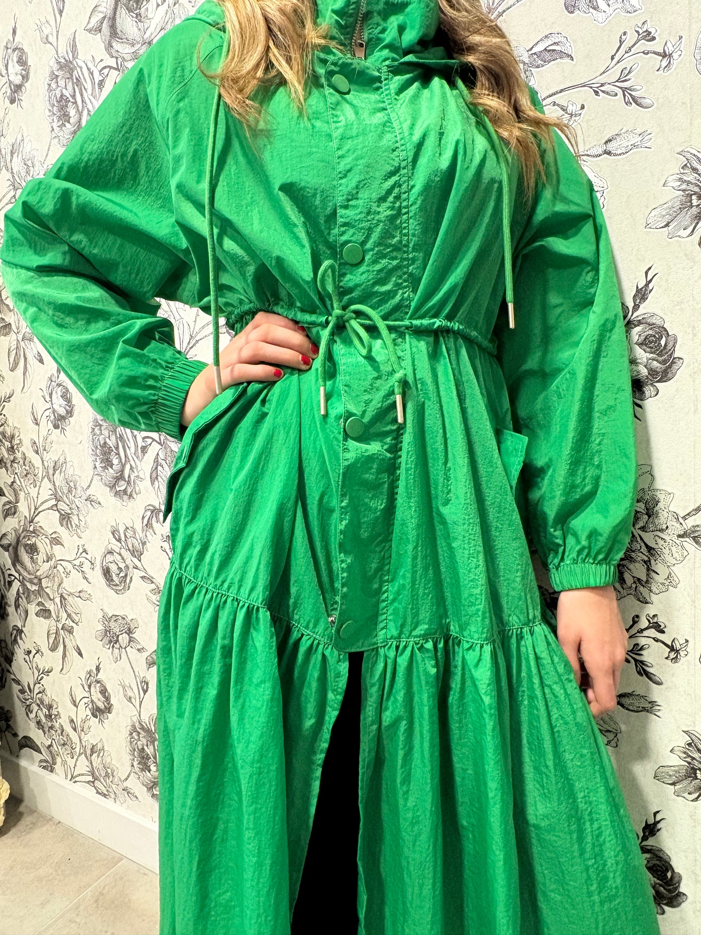 Trench vert volanté